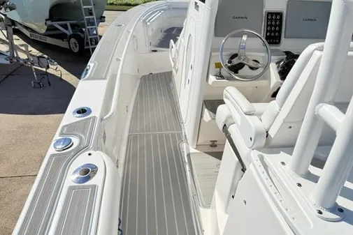Everglades 325-CENTER-CONSOLE image