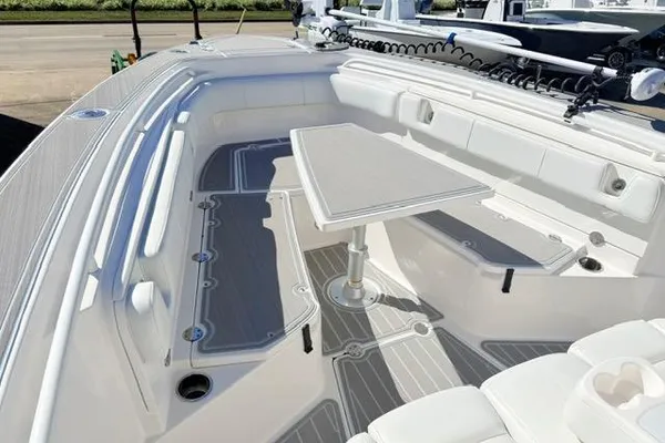 Everglades 325-CENTER-CONSOLE image