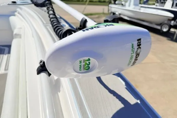 Everglades 325-CENTER-CONSOLE image