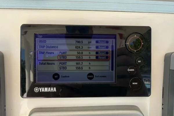 Everglades 325-CENTER-CONSOLE image