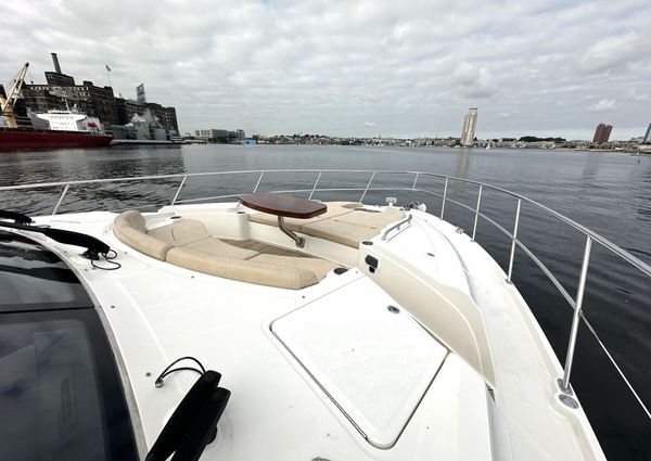 Sea Ray L650 Fly image