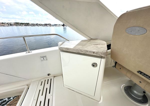 Sea Ray L650 Fly image