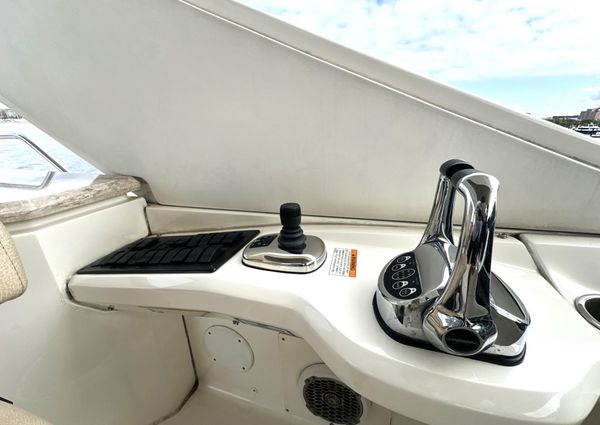 Sea Ray L650 Fly image