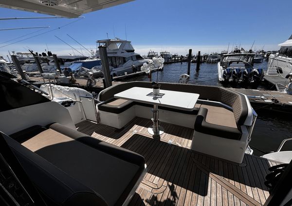 Galeon 425 HTS image