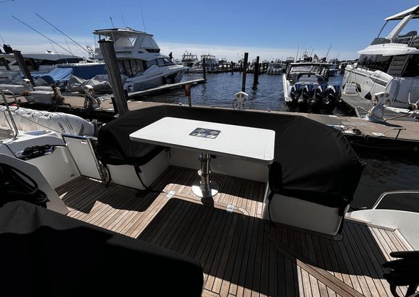 Galeon 425 HTS image