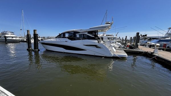 Galeon 425 HTS 