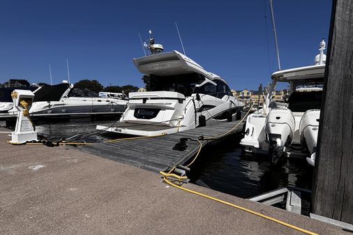 Galeon 425 HTS image