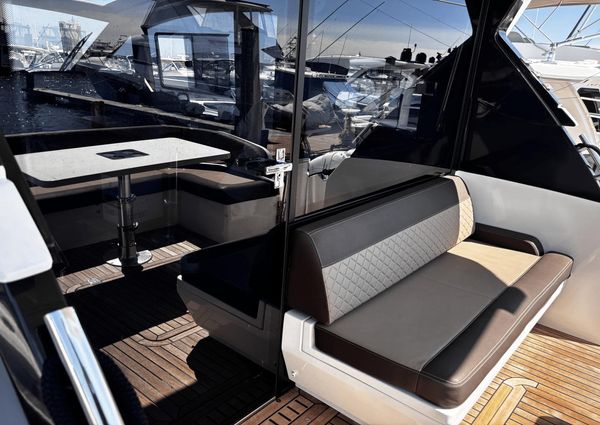 Galeon 425 HTS image