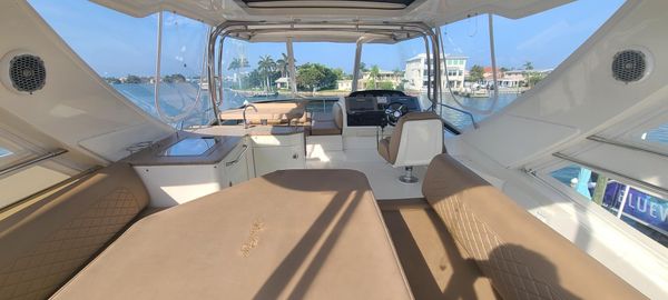 Sea Ray 510 Fly Extended Hardtop image