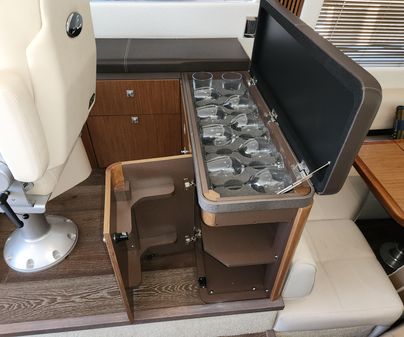 Sea Ray 510 Fly Extended Hardtop image