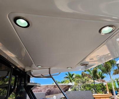 Sea Ray 510 Fly Extended Hardtop image