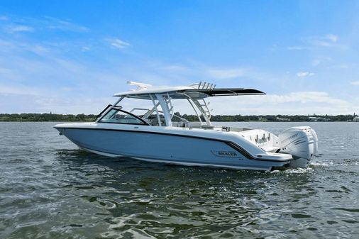 Boston Whaler 320 Vantage image