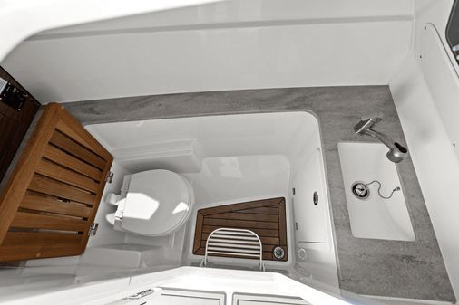 Boston Whaler 320 Vantage image