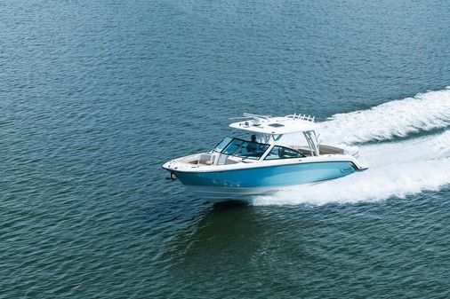 Boston Whaler 320 Vantage image