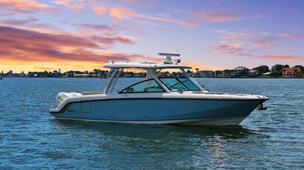 Boston Whaler 320 Vantage 