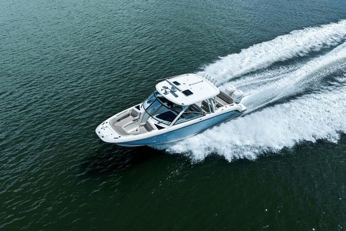 Boston Whaler 320 Vantage image