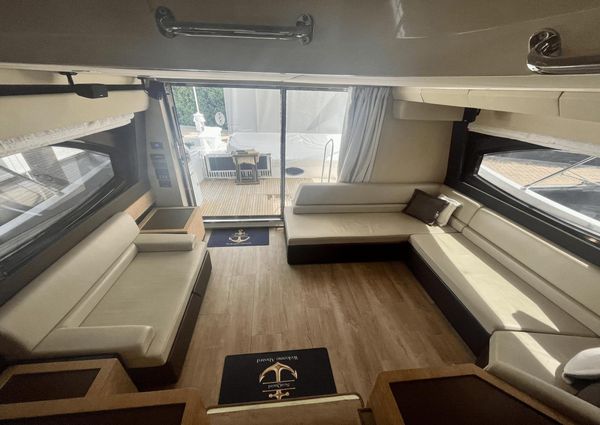 Azimut 60 Flybridge image