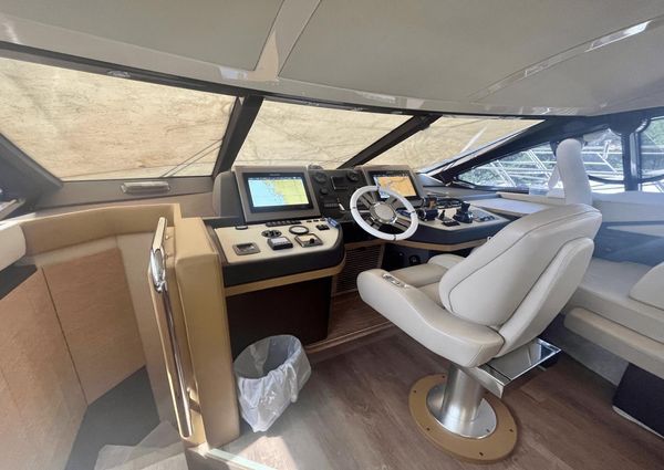 Azimut 60 Flybridge image