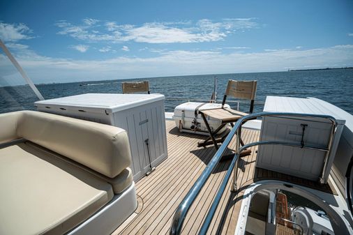 Azimut 60 Flybridge image