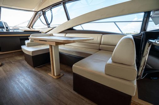 Azimut 60 Flybridge image