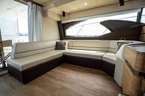 Azimut 60 Flybridge image