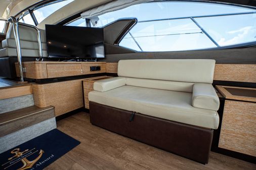 Azimut 60 Flybridge image