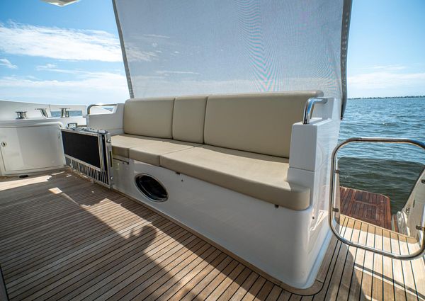 Azimut 60 Flybridge image