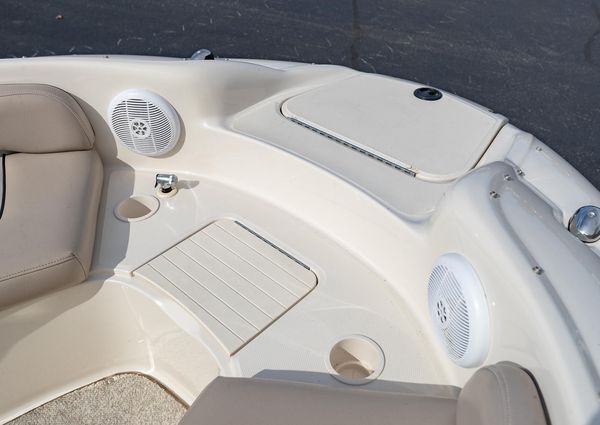 Sea-ray 240-SUNDECK image