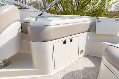 Sea-ray 240-SUNDECK image