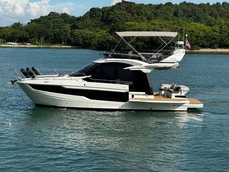 Galeon 400 Fly image