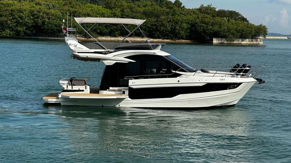 Galeon 400 Fly 