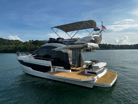 Galeon 400 Fly image