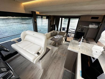 Galeon 400 Fly image