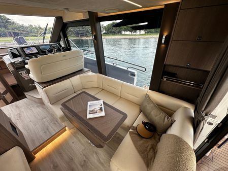 Galeon 400 Fly image