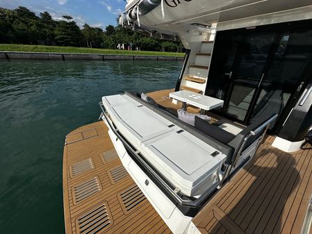 Galeon 400 Fly image