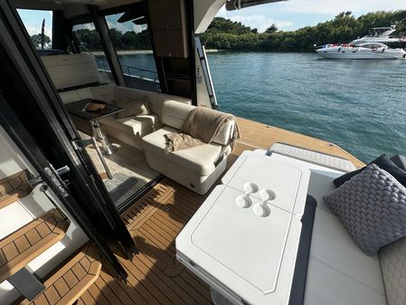 Galeon 400 Fly image