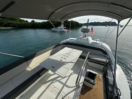 Galeon 400 Fly image