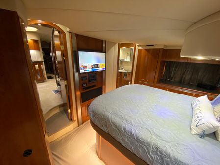 Cruisers Yachts 52 Express image