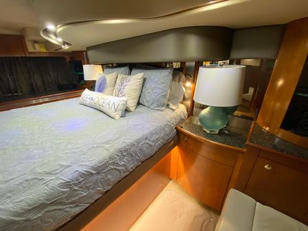 Cruisers Yachts 52 Express image