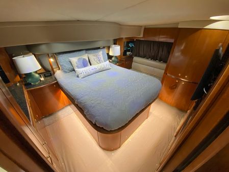 Cruisers Yachts 52 Express image