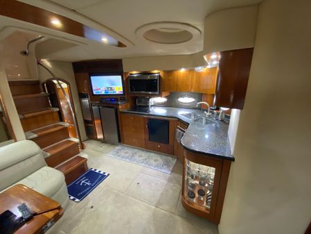 Cruisers Yachts 52 Express image