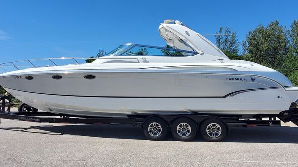 Formula 370 Super Sport