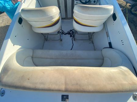 Avanti 27 Raceboat image