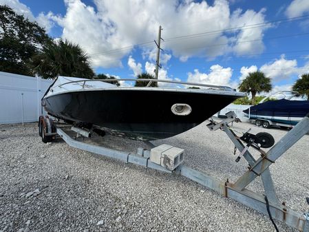 Avanti 27-RACEBOAT image