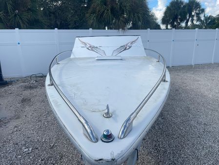 Avanti 27-RACEBOAT image