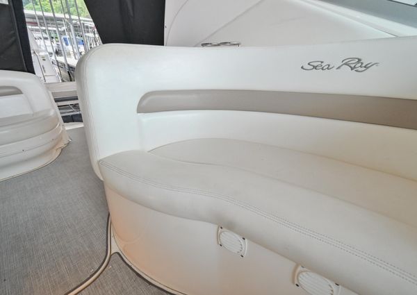 Sea Ray 320 Sundancer image