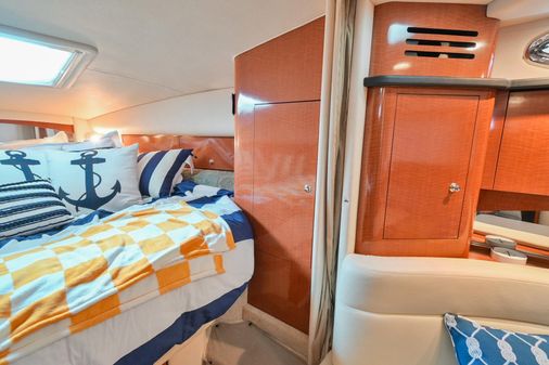 Sea Ray 320 Sundancer image