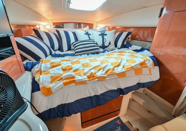 Sea Ray 320 Sundancer image