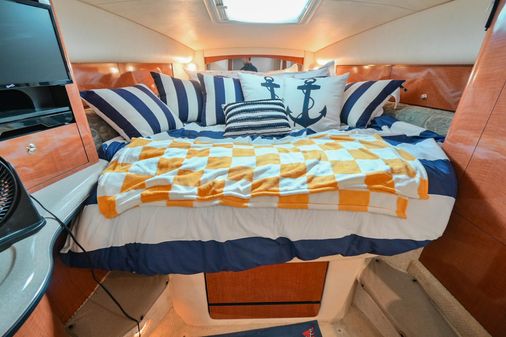 Sea Ray 320 Sundancer image