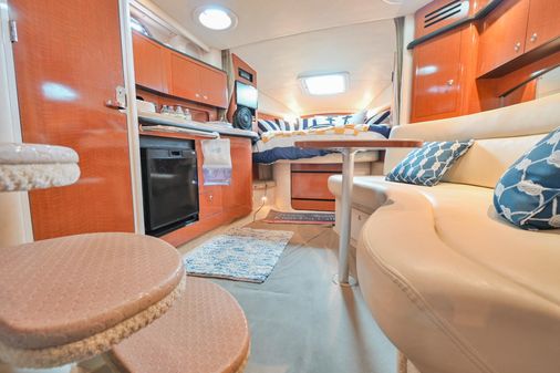 Sea Ray 320 Sundancer image